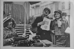 Verkauf der 1. Faschingszeitung 1967